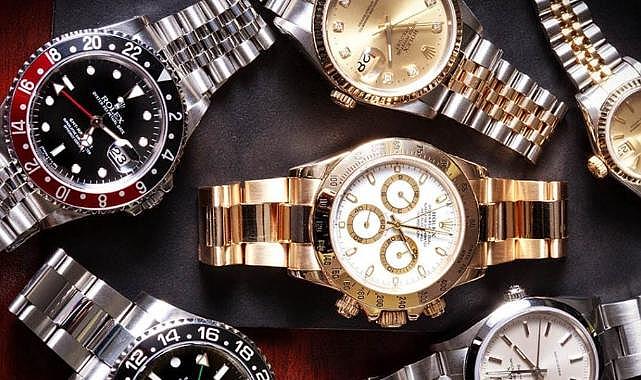 Sabiha Gökçen Havalimanı'nda 7 milyon 552 bin lira değerinde 15 kol saati ele geçirildi