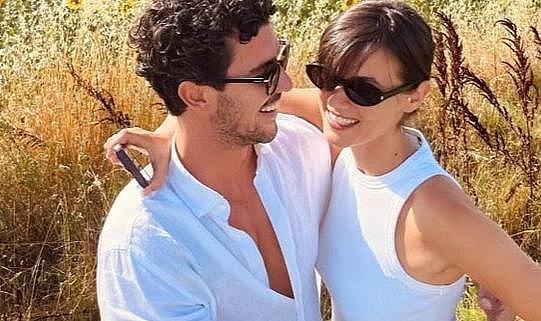 Ünlü oyuncu Pınar Deniz ve Kaan Yıldırım'dan evlilik müjdesi