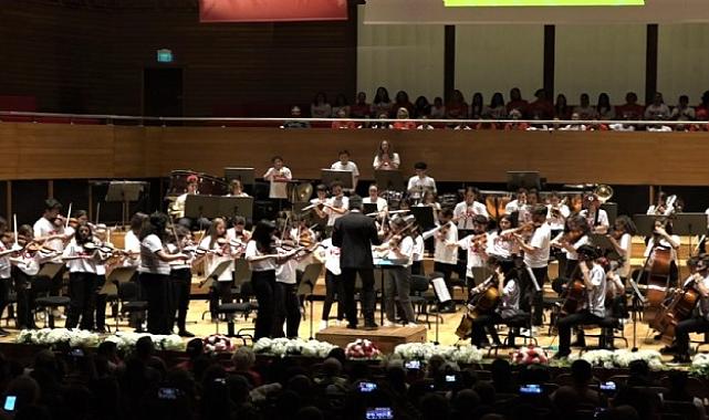 Adnan Saygun'da büyüleyici konser... Kadınlar söyledi, dünya dinledi!