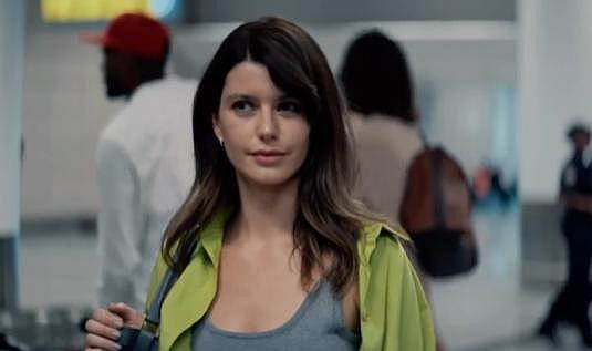 Beren Saat ve Kıvanç Tatlıtuğ'un filminden yeni fragman