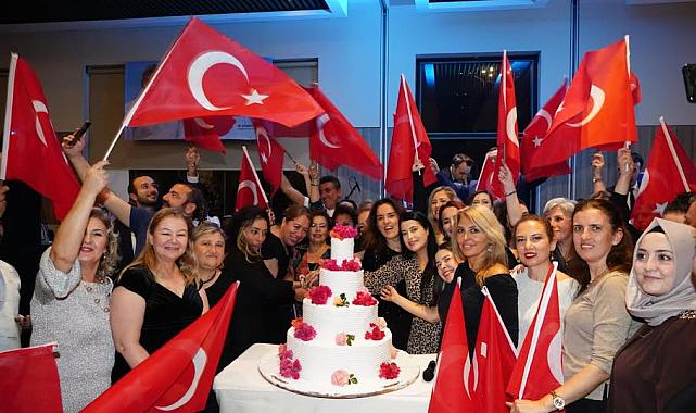 Çeşme Belediyesi'nden öğretmenlere geleneksel yemek