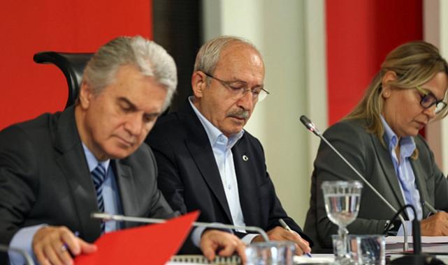 Türkiye'de CHP 38. Olağan Kurultayı İle İki Genel Başkan Adayı Yarışacak