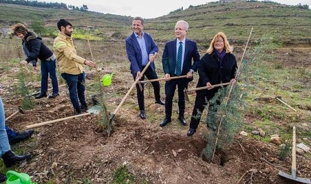 ESİAD İzmir'e 10 bin fidanlık hatıra ormanı kazandırdı