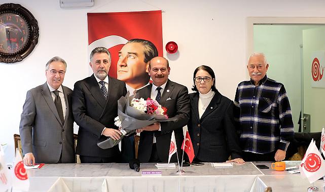 Sandal, “İzmir’in kalbi Bayraklı’yı örnek ilçe yaptık”
