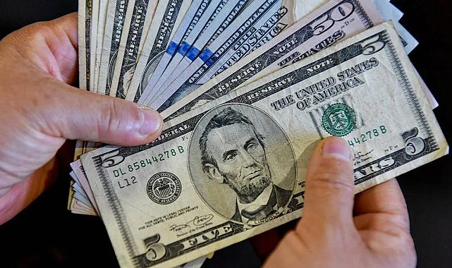 Dolar kritik seviyeyi aşarak rekor kırdı