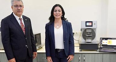 Egeli akademisyenlerin geliştirdikleri "Kumaş Dalama Ölçüm Cihazı" ABD'den patent tescili aldı