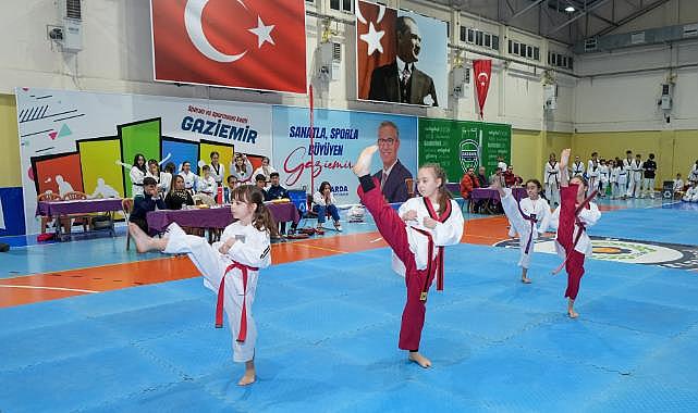 Gaziemir’in taekwondocularından kuşak mücadelesi