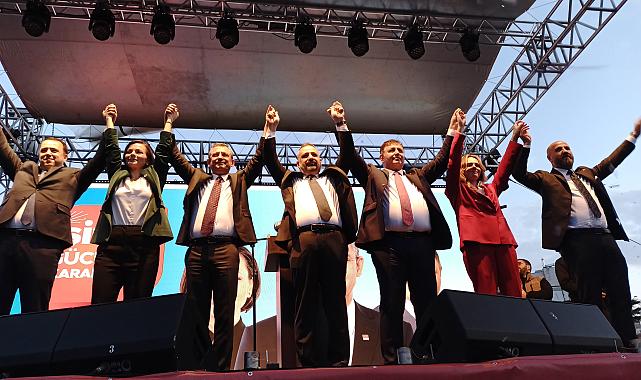ÖZGÜR ÖZEL: ''SİYASETTE KADIN DEVRİMİNİ SİZLERE EMANET ETMEYE GELDİM!''