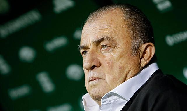 Yunanistan Kupası'nda takımını finale çıkaran Fatih Terim için dikkat çeken manşet: Tesadüf mü? Olabilir