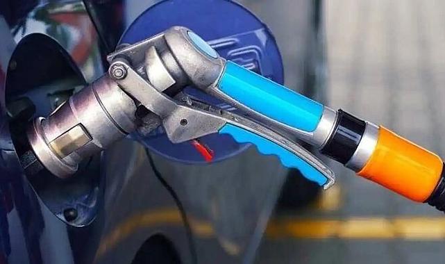 Akaryakıta yine zam göründü: Tabeladaki rakam araç sahiplerini kızdıracak