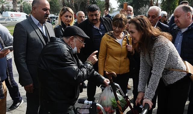 CHP Karşıyaka Adayı Yıldız İşçimenler Ünsal'dan 3,5 saatlik pazar mesaisi!