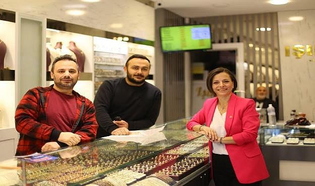 CHP'nin Karabağlar Adayı Kınay'dan seçim mesajı... "O koltuğa hep birlikte oturacağız"