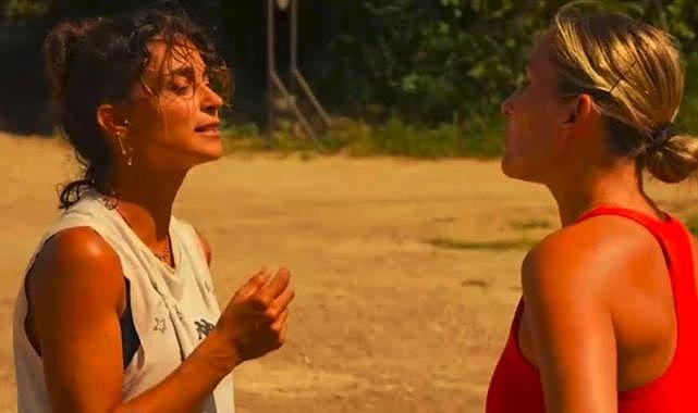 Diskalifiye nefreti... Survivor Seda'nın Pınar'a hareketi olay oldu! "Pislik..."