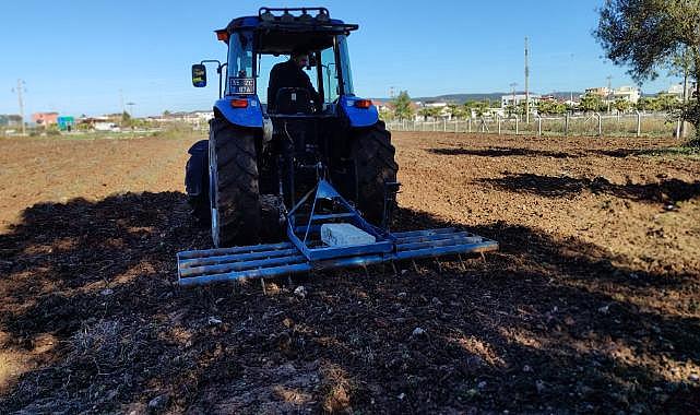 İzmir Büyükşehir çiftçi için arazilerini üretime kazandırdı