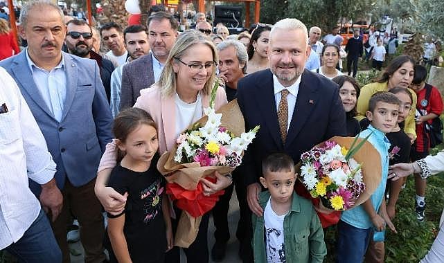 İzmir'de iki saatlik grev bilançosu... Yollarda trafik, duraklarda kuyruk!