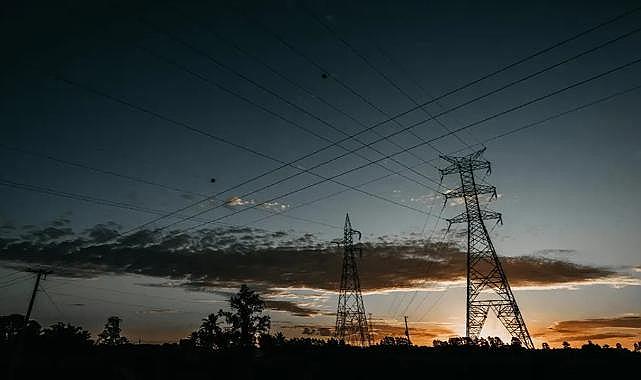 İzmirliler dikkat, saatler sürecek: 14 Mayıs Salı 16 ilçede elektrik kesintisi