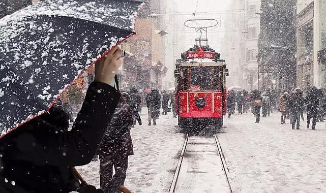 AKOM tarih verip duyurdu: İstanbul'a lapa lapa kar yağacak