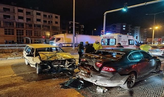 Manisa'da zincirleme kaza: 1 yaralı