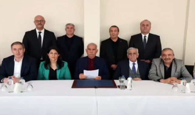 Öcalan'dan PKK'ya silah bırakma çağrısı