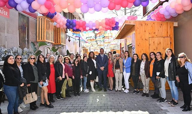 Çiğli'nin ekonomisine katkı sağlayacak: Kadın El Emeği Sokağı açıldı