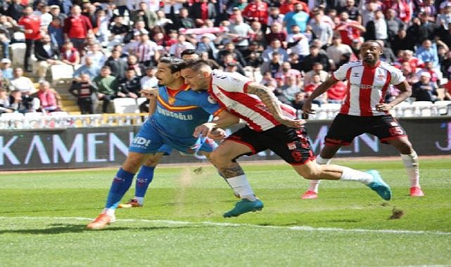 Göztepe Sivas'ta ağır yaralı: 3-1