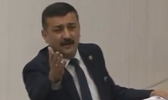 İYİ Partili Türkoğlu iftardan önce su içti, tepki gelince, 'fidyemi' ödüyorum dedi!
