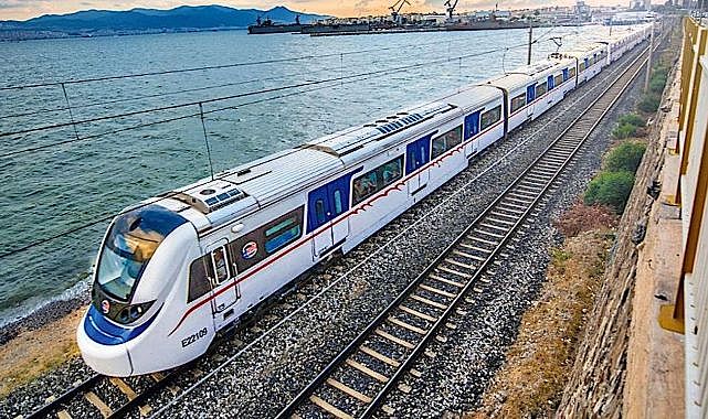 Ulaşımda zam fırtınası İZBAN'ı vurdu! İZBAN’a binmek 111 TL oldu!
