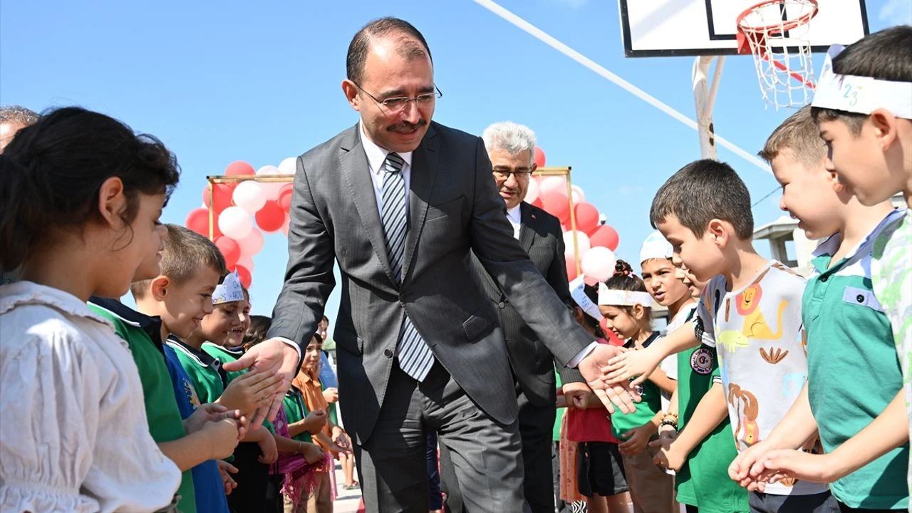 Osmaniye Kadirli’de Öğrenciler İlköğretim Haftası’nı kutladı