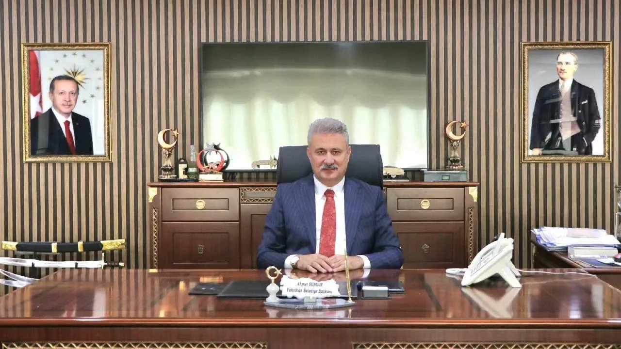 AK Parti’li Başkan Sungur gözaltında, ihraç süreci başladı
