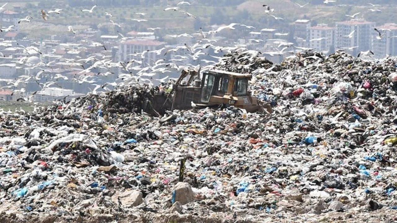 İzmir'in çöp krizi sürüyor: Bakanlık bize onay verirse sorun kökten çözülecek