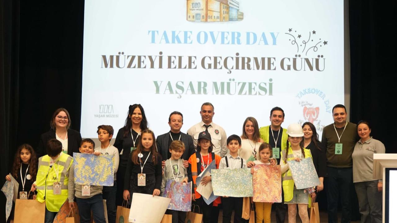 İzmir'de bir ilk çocuklar müzeyi yönetti.