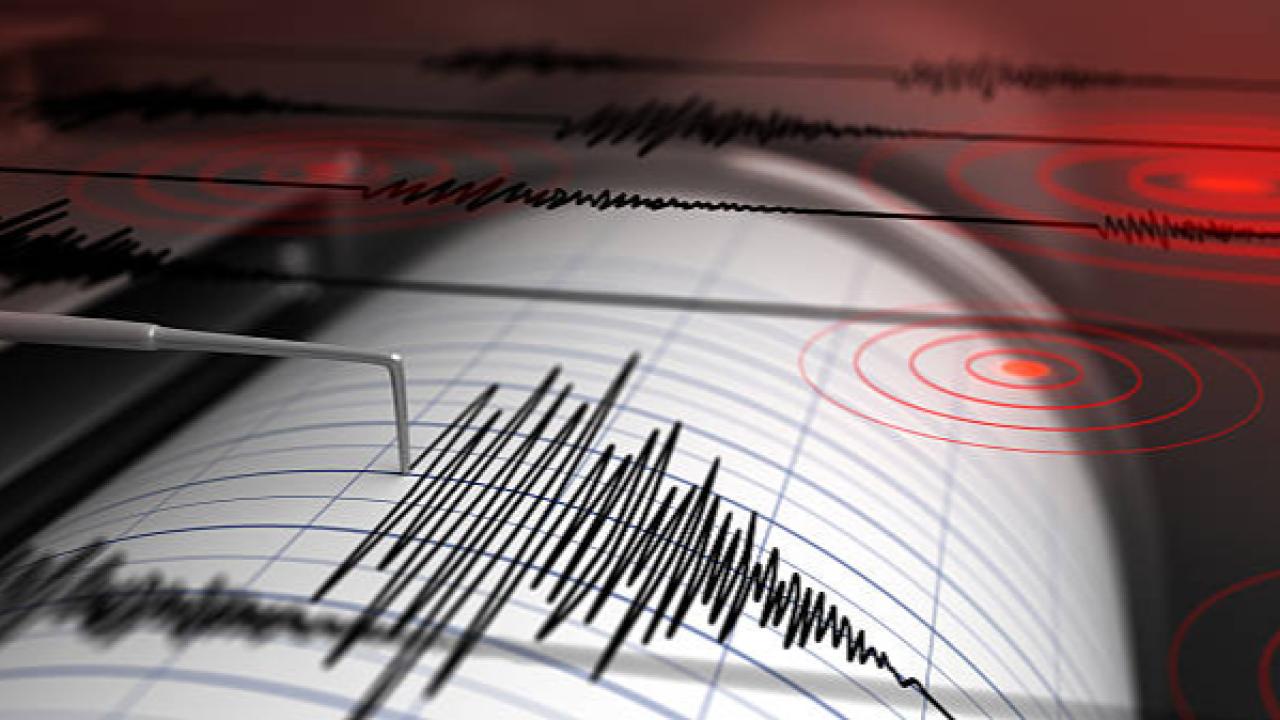 Balıkesir Sındırgı’da 4.9 büyüklüğünde deprem meydana geldi