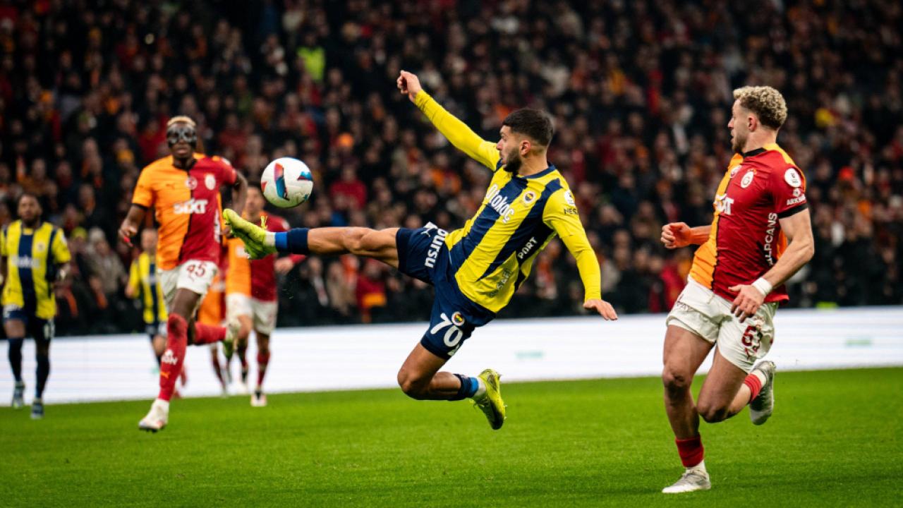 Derbi öncesi dev prim yarışı: Fenerbahçe ve Galatasaray’dan takımlarına motivasyon hamleleri