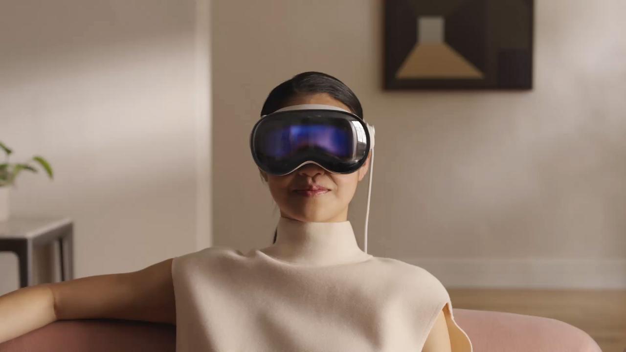 Apple Vision Pro beklentileri karşılamadı: Üretim ve reklam harcamaları kısıldı
