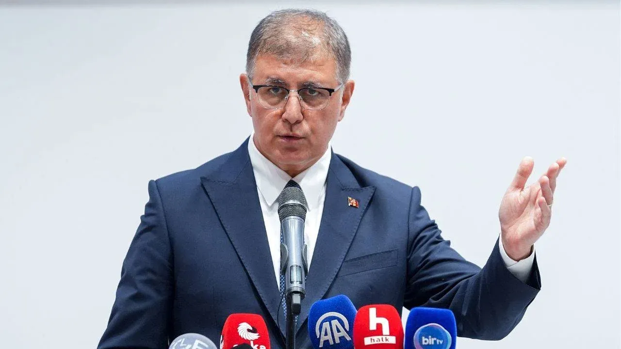 Başkan Tugay’dan ‘Geri Kalmışlık’ Yanıtı: "İzmir’i Tanımadan Yorum Yapıyorlar"