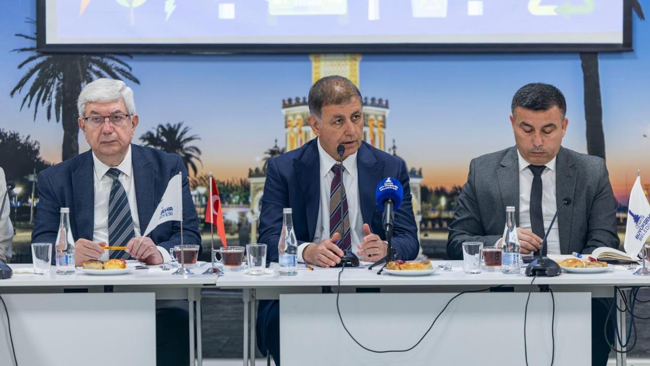 Cemil Tugay: “İzmir kendi enerji yol haritasını oluşturmalı”