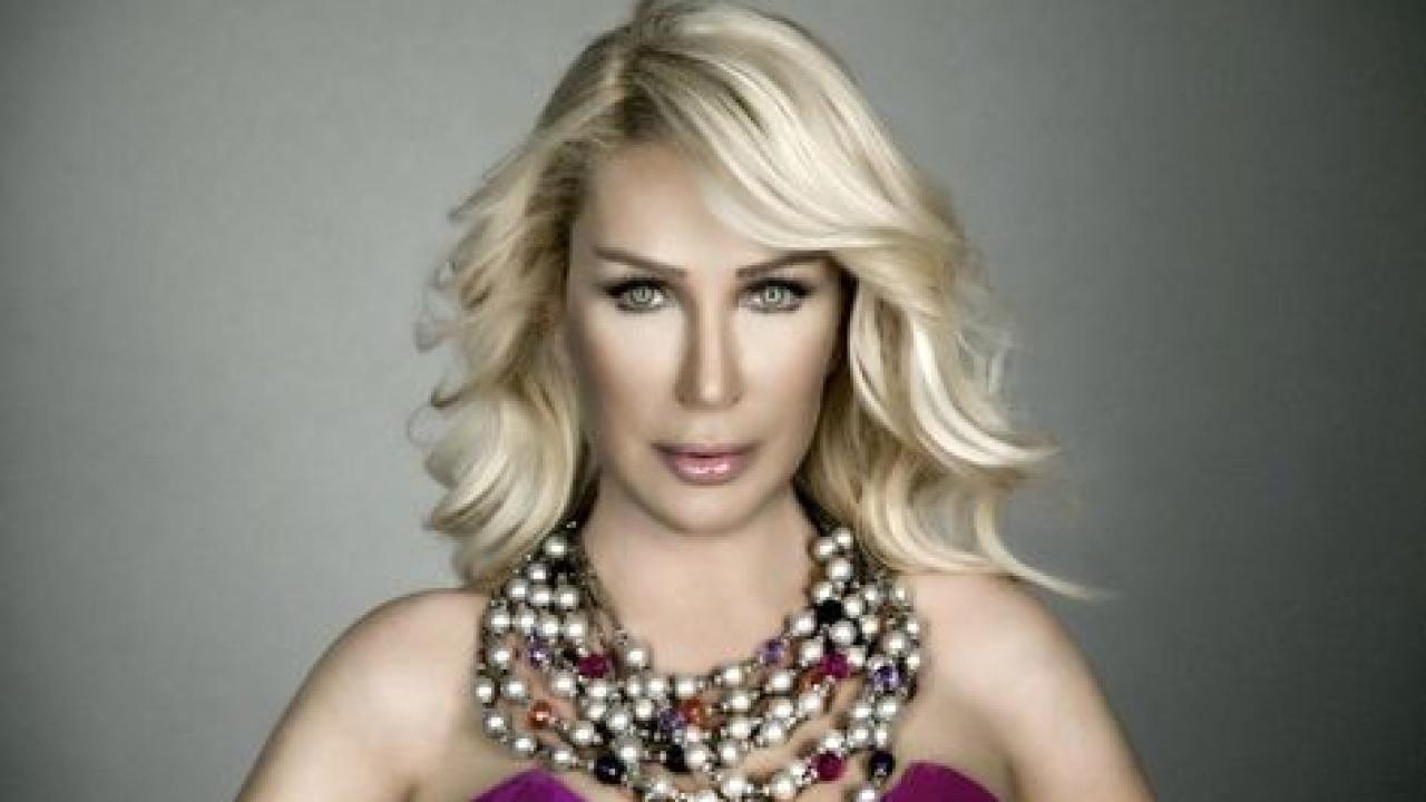 Seda Sayan’dan tavsiye: “Düğün yapmayın, IBAN verin”