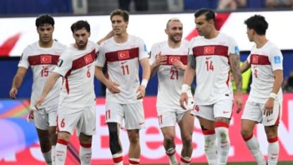 Atılan manşetler olay! Bütün dünya A Milli Takım'ı konuşuyor