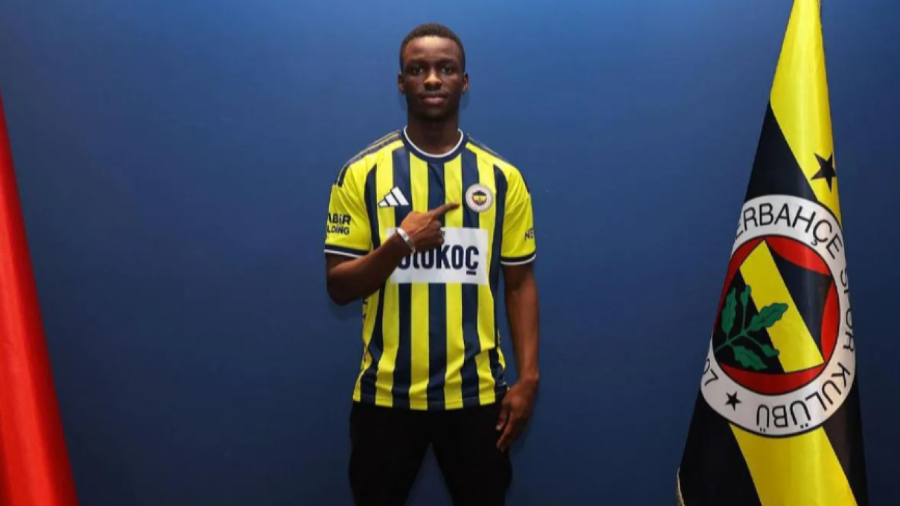 Bir transfer daha açıklandı! Genç futbolcu 5 yıl Fenerbahçe'de