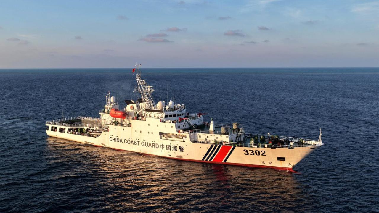Çin Sahil Güvenliği Huangyan Dao'da Devriye