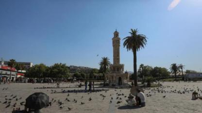 İzmir'de bugün termometreler 40 dereceyi görecek! Bunaltıcı sıcaklar sürüyor