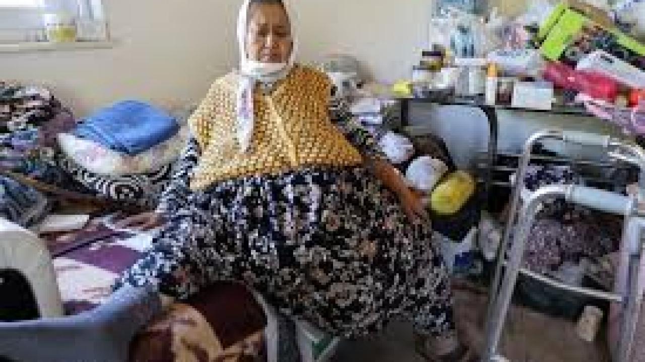 Karnından 40 kilogram kitle çıkarıldı