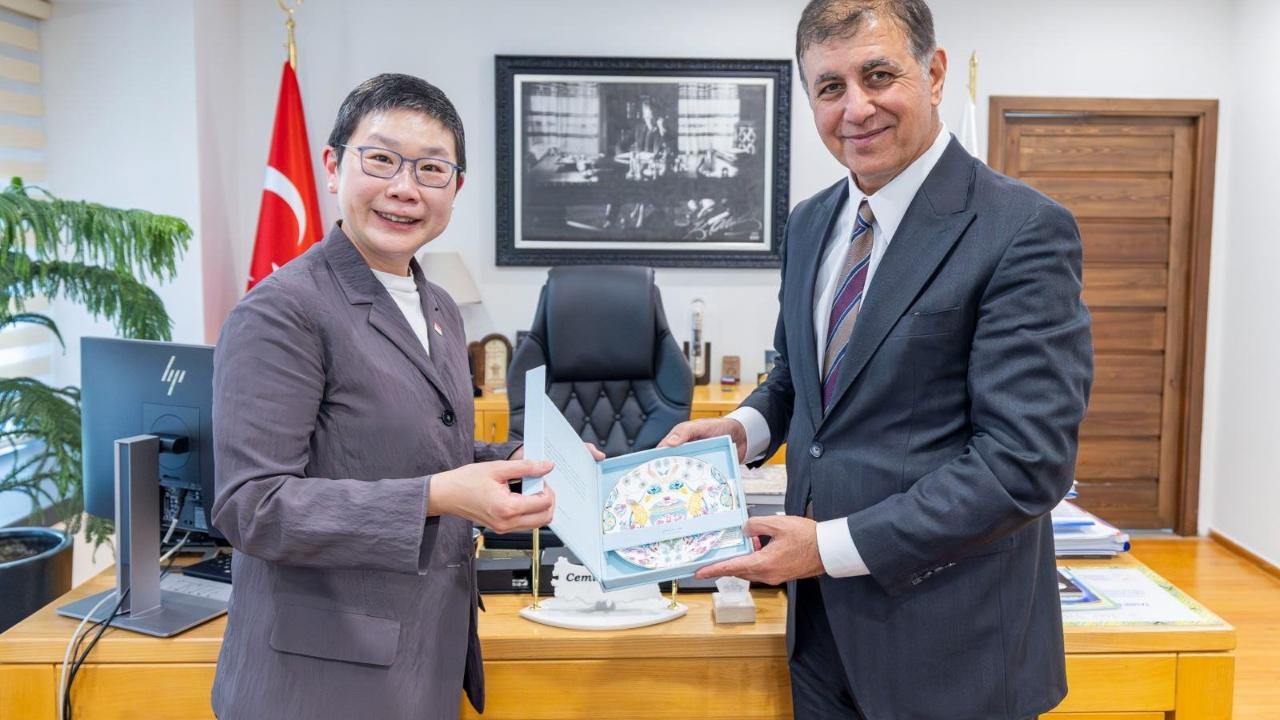Başkan Tugay, Singapur’da İEF ve EXPO 2027 için davette bulundu
