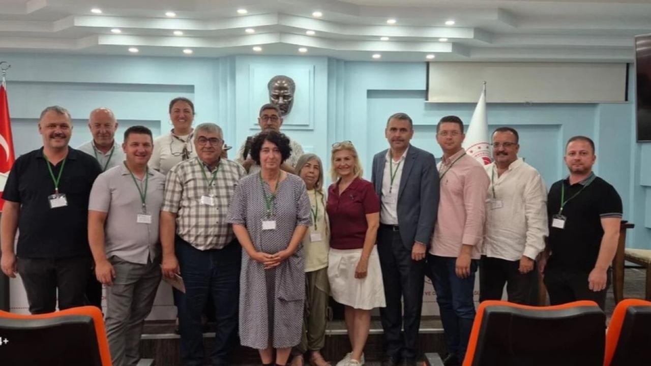 İzmir Köy-Koop'tan Sencer Solakoğlu’na tepki: Binlerce üreticiyi zan altında bırakmayın