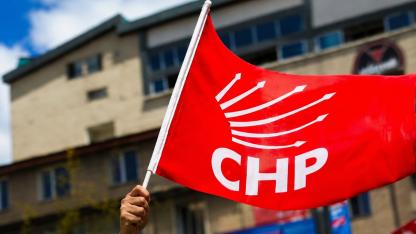 İzmir'de CHP'nin eski ilçe başkanlarından ortak çıkış: "Seçilmiş iradenin yanındayız!"