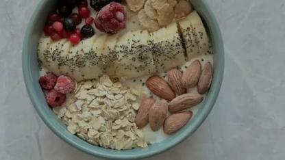 Klasik Kahvaltıyı Unutun! İşte Elmalı Yulaflı Bowl