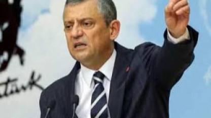 Özgür Özel Atılan Slogana Kızdı: "Hep Sen Başlatıyorsun, Yapma"