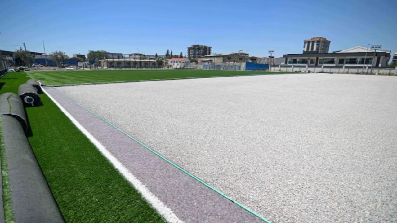 Sahalar Yenileniyor... Bornova'da Spora Yatırım